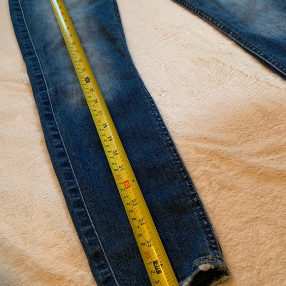 7 For All Mankind soft denim jeans - size 27 EUC - Picture 9 of 9